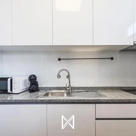 Mystay - Happy Mountain First Lägenhet Oporto